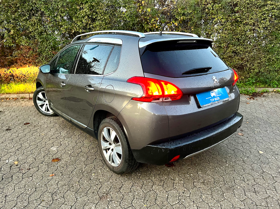 Peugeot 2008 1,2 e-THP 110 Allure 5d