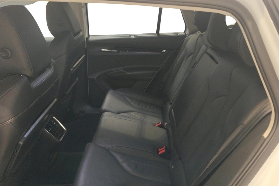 Skoda Enyaq 80 iV Suite 5d