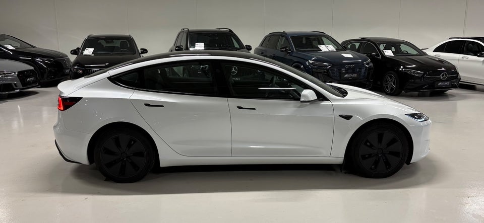 Tesla Model 3 RWD 4d