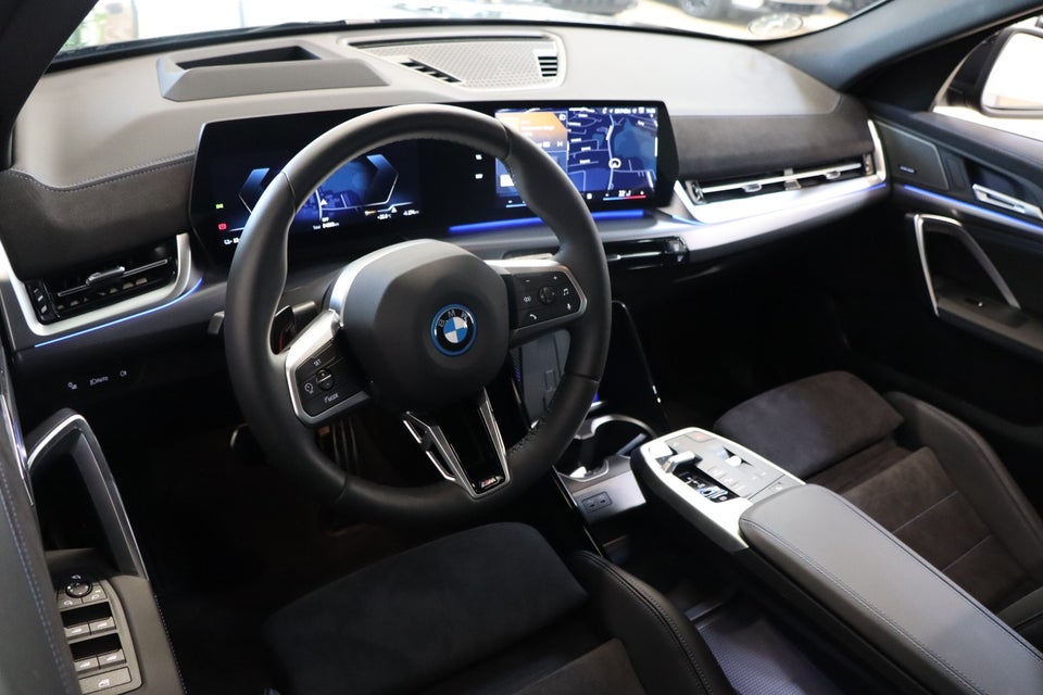 BMW iX2 eDrive20 Fully Charged M-Sport 5d