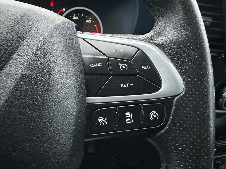 Iveco Daily 2,3 35C12 12m³ Van AG8