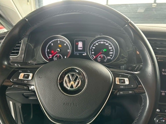 VW Golf VII 2,0 TDi 150 Comfortline Connect Variant DSG 5d