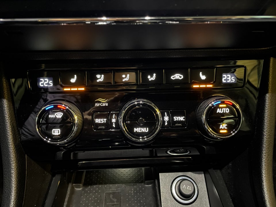 Skoda Superb 1,4 TSi 150 Business Executive Combi DSG 5d