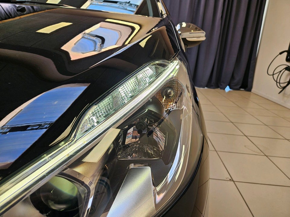 Peugeot 208 1,5 BlueHDi 100 Prestige Sky 5d