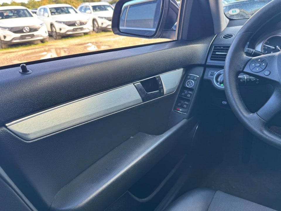 Mercedes C320 3,0 CDi Avantgarde stc. aut. 5d
