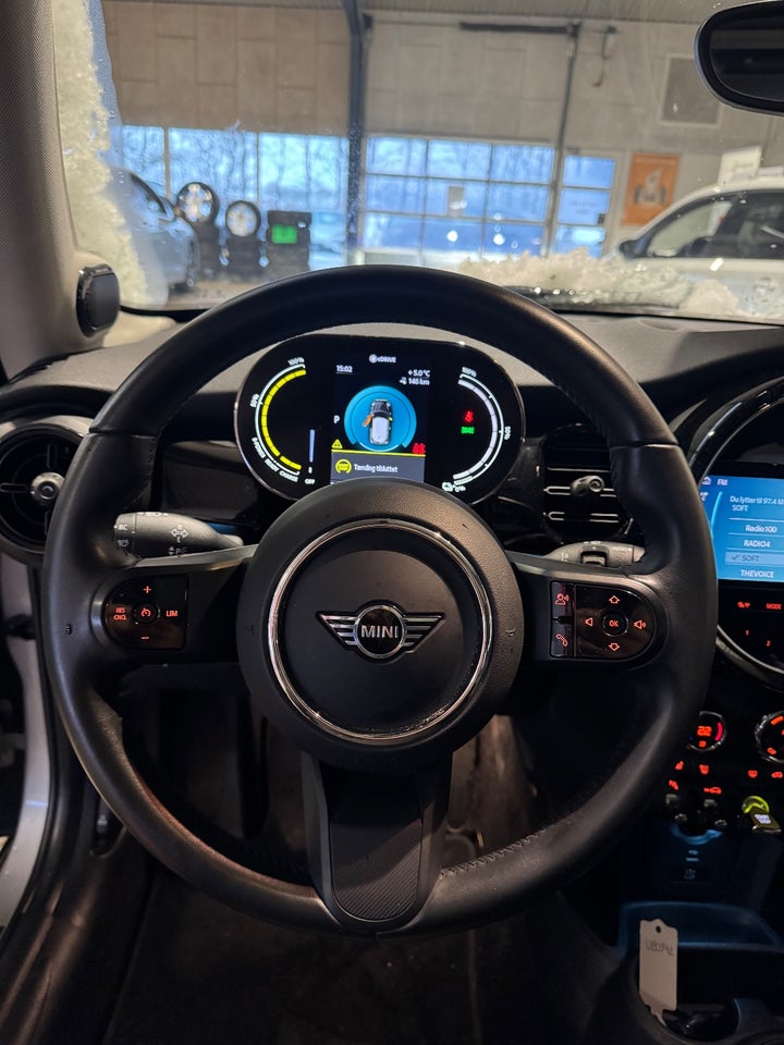 MINI Cooper SE Maximise 3d