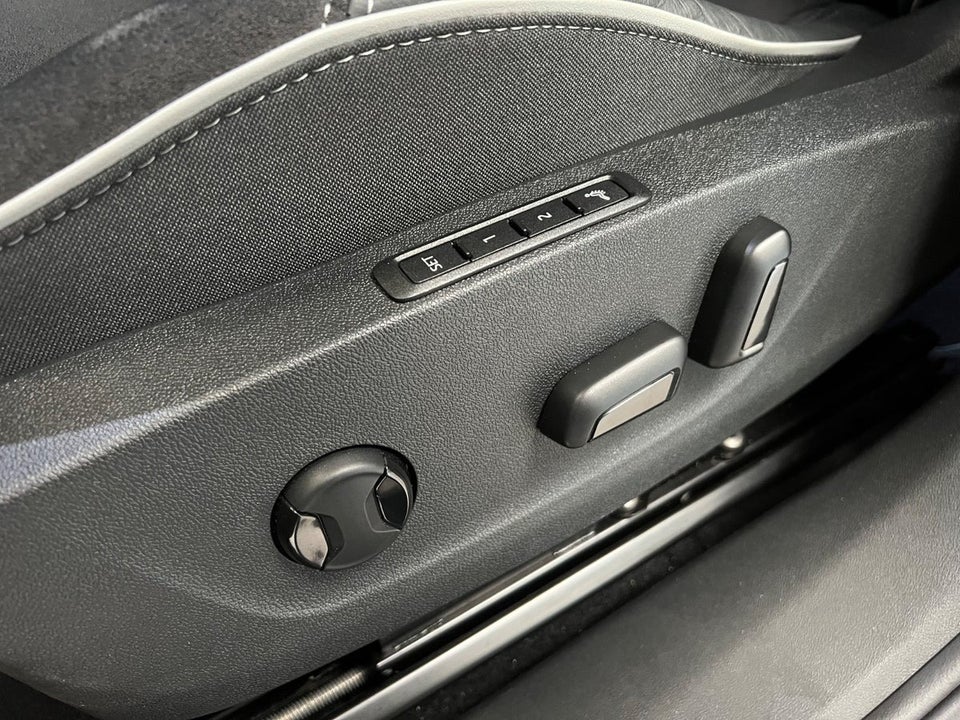 Skoda Enyaq 85x iV Sportline Maxx 5d