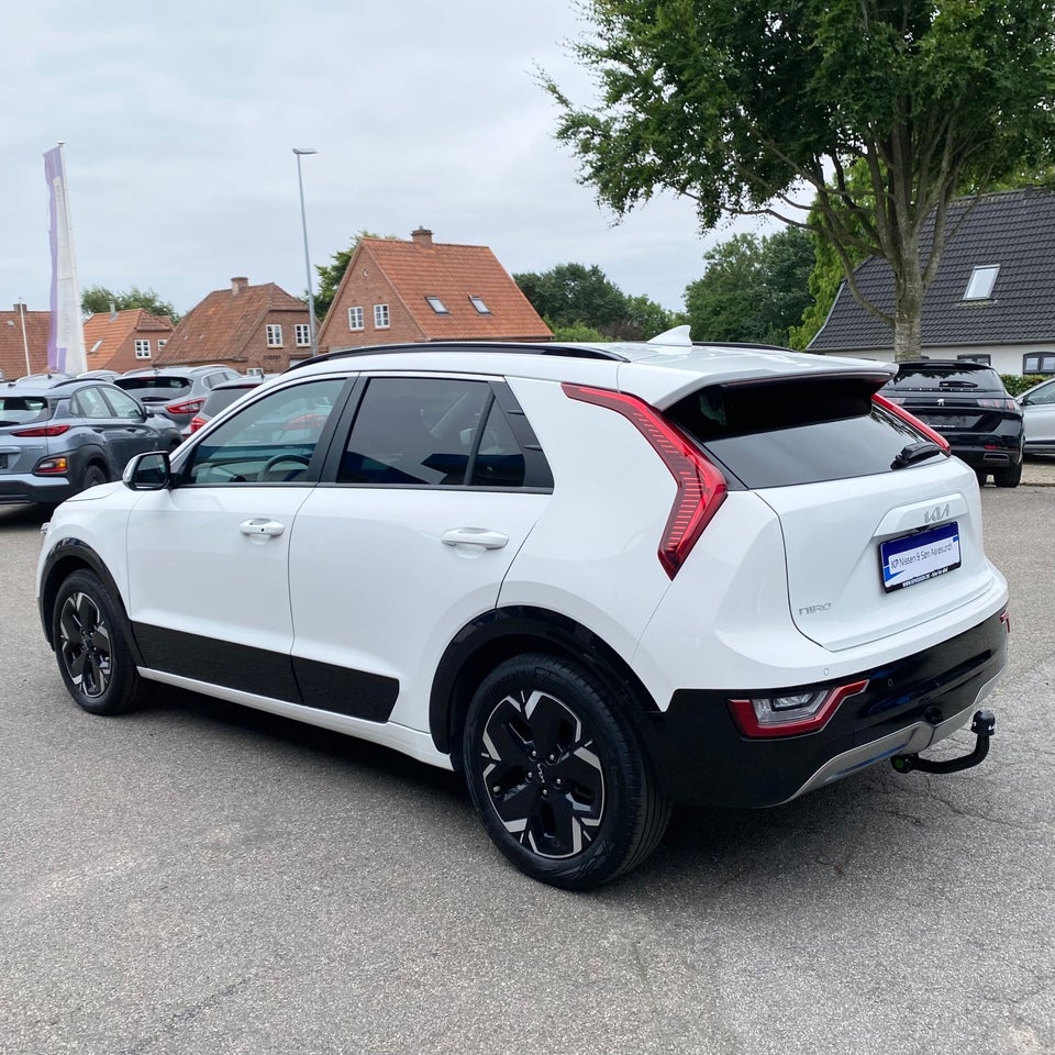 Kia Niro 64 EV Upgrade 5d
