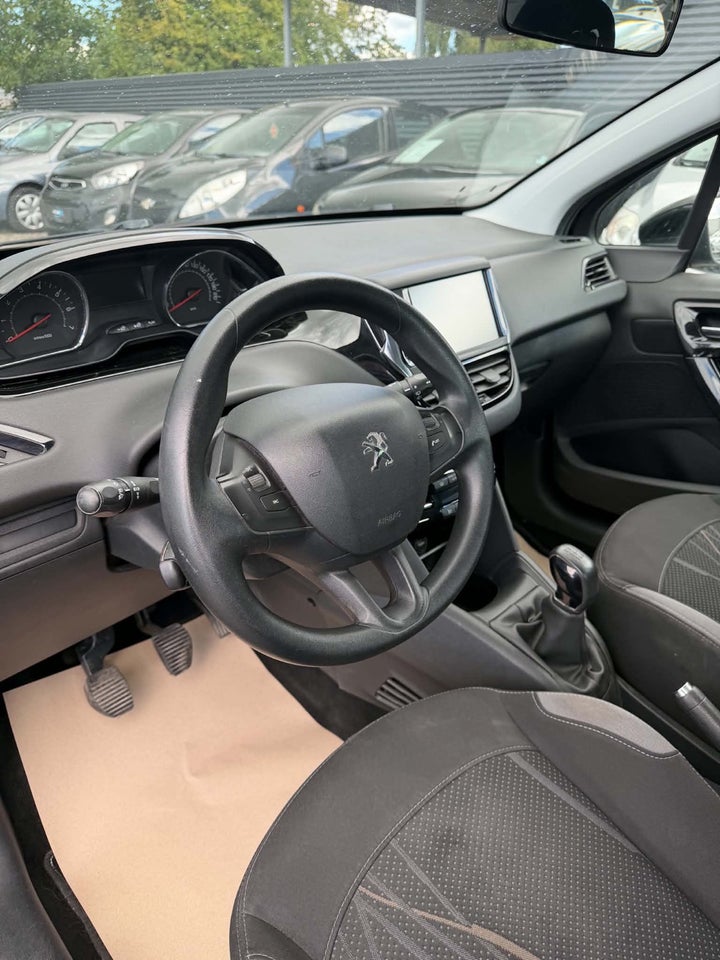 Peugeot 208 1,2 VTi Active 5d