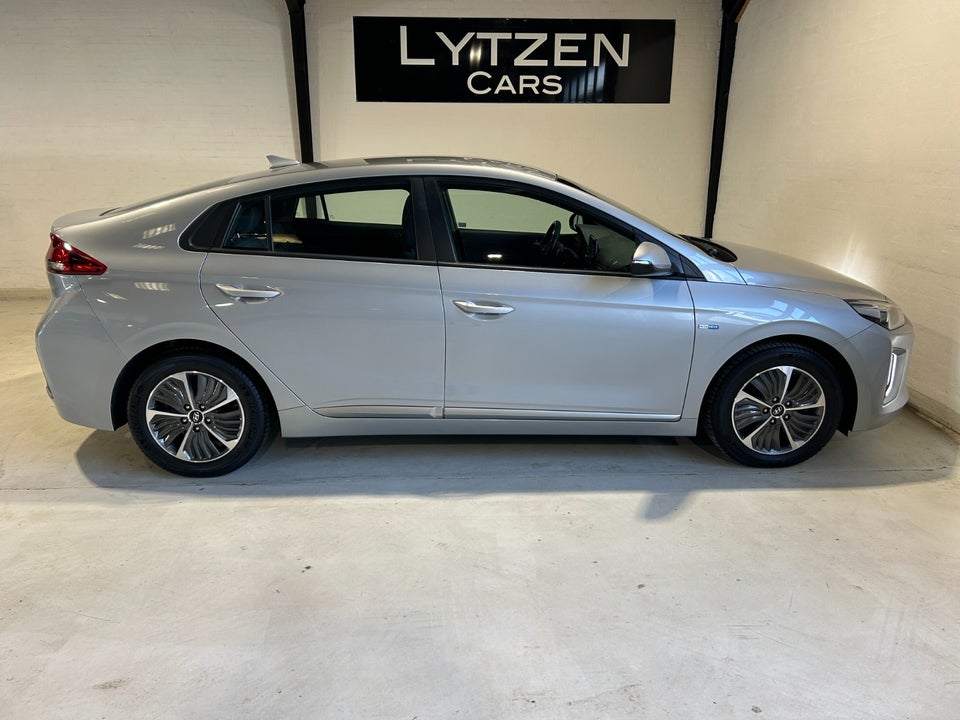 Hyundai Ioniq 1,6 PHEV Trend DCT 5d