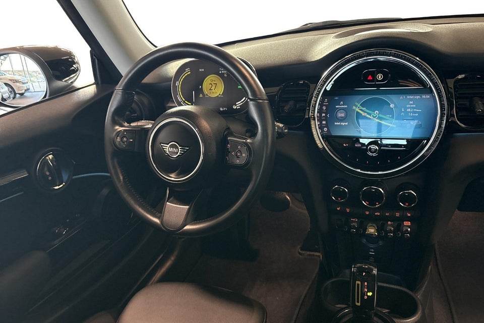 MINI Cooper SE Classic Trim 3d