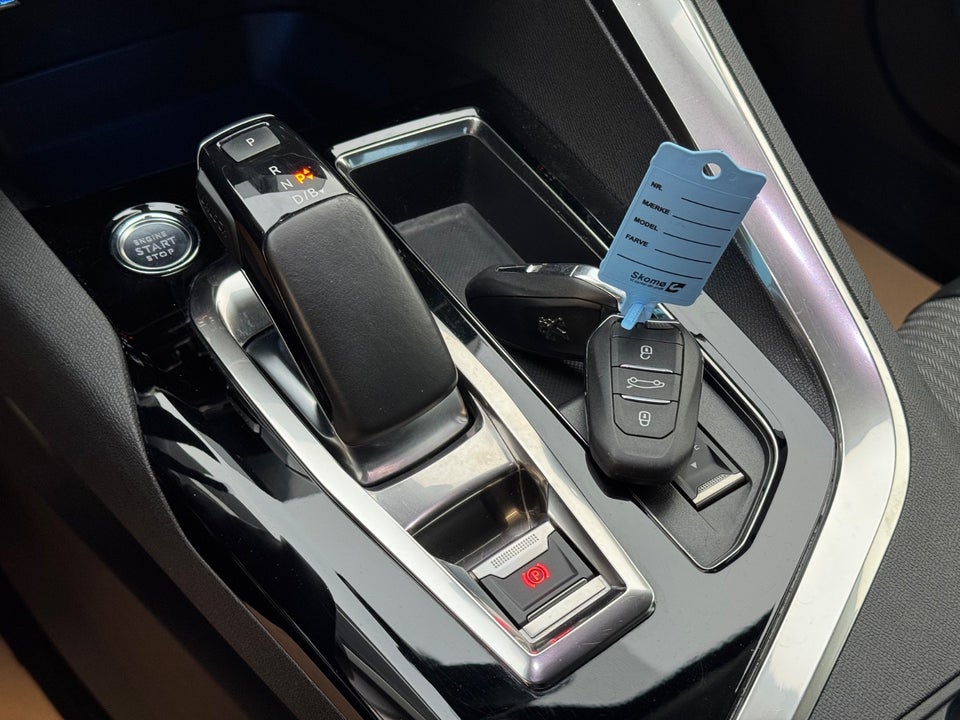 Peugeot 3008 1,6 Hybrid Allure EAT8 5d
