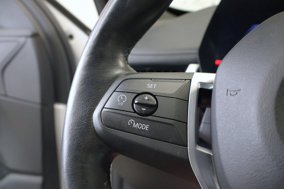 BMW iX1 eDrive20 X-Line 5d