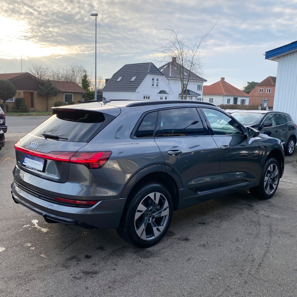 Audi e-tron 50 S-line quattro 5d