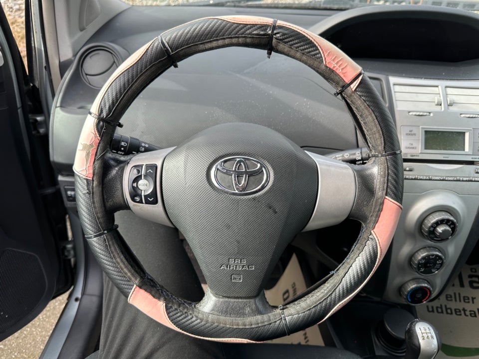 Toyota Yaris 1,4 D-4D Terra 5d