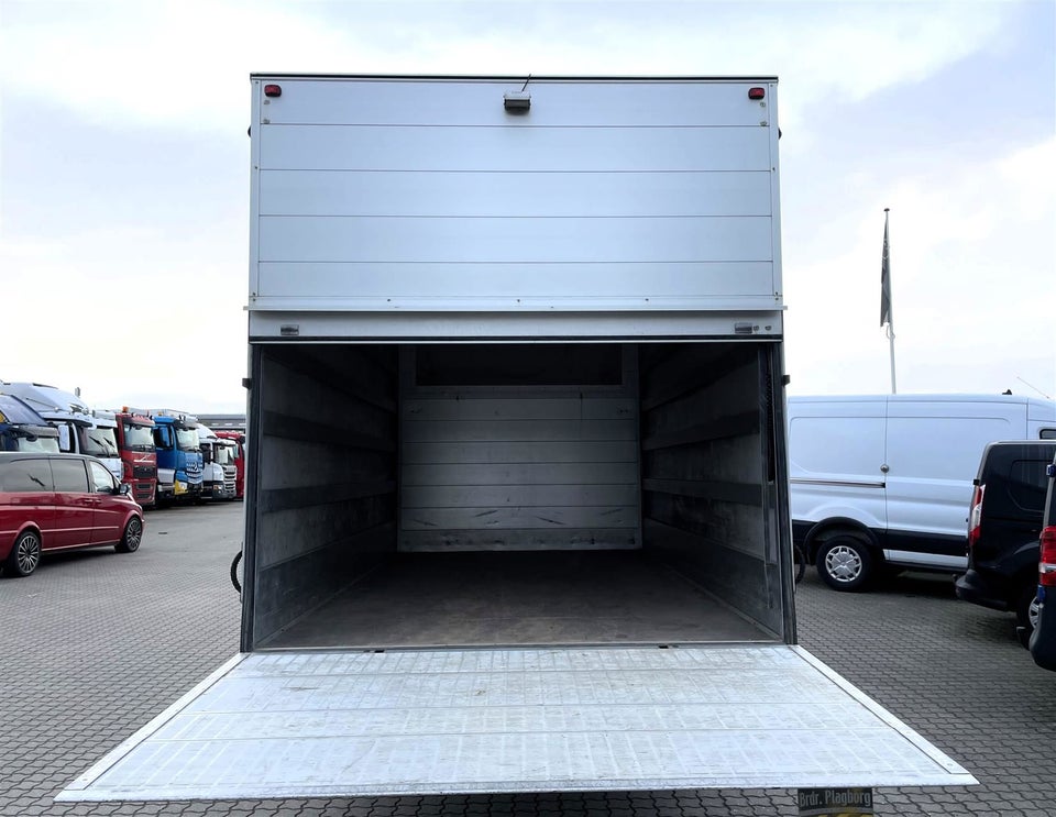 Mercedes Sprinter 319 3,0 CDi A3 Chassis aut. RWD 2d