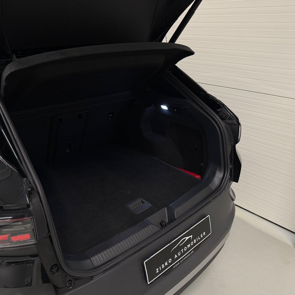 VW ID.4 77 Pro Performance Tech 5d