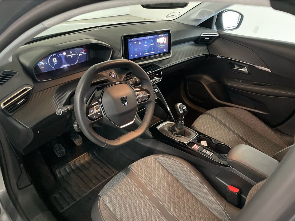 Peugeot 208 1,2 PureTech 100 Allure+ 5d