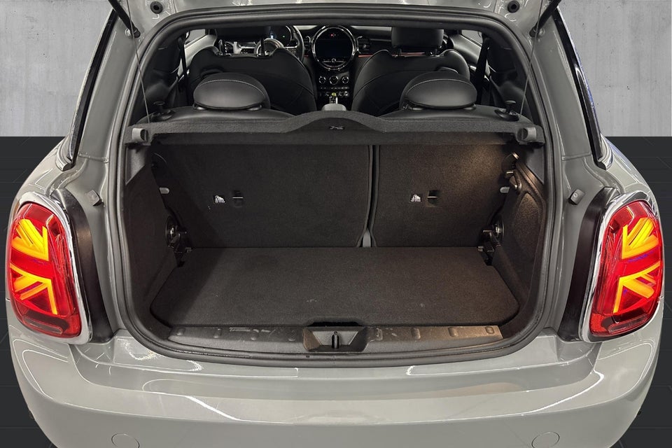 MINI Cooper SE Essential 3d