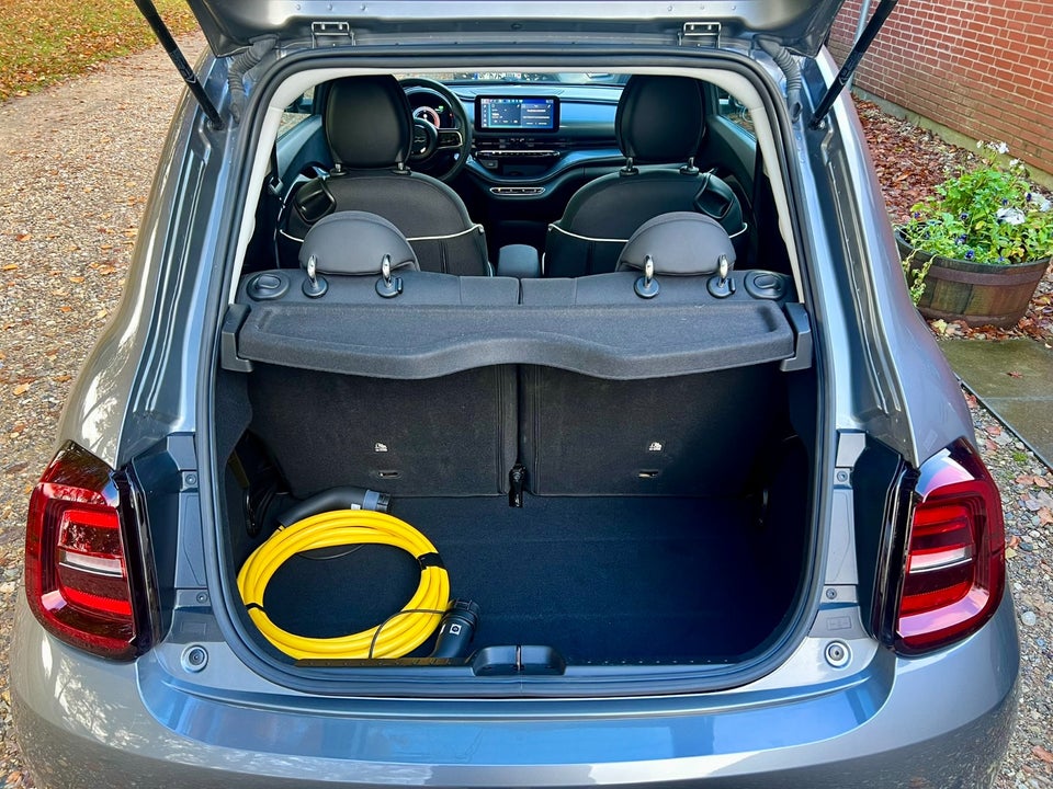 Fiat 500e 42 Icon 3d