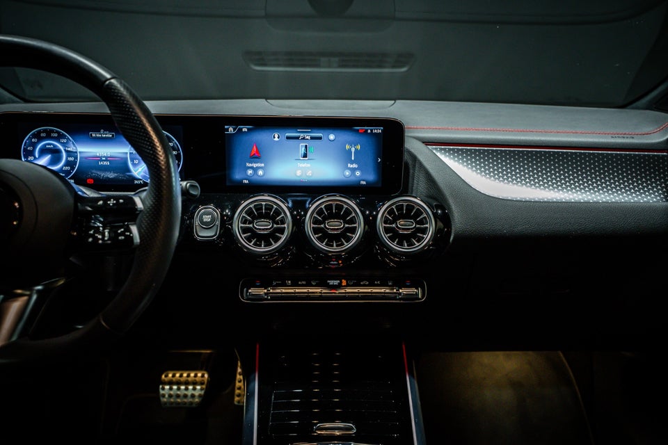 Mercedes EQA350 AMG Advance Plus 4Matic 5d