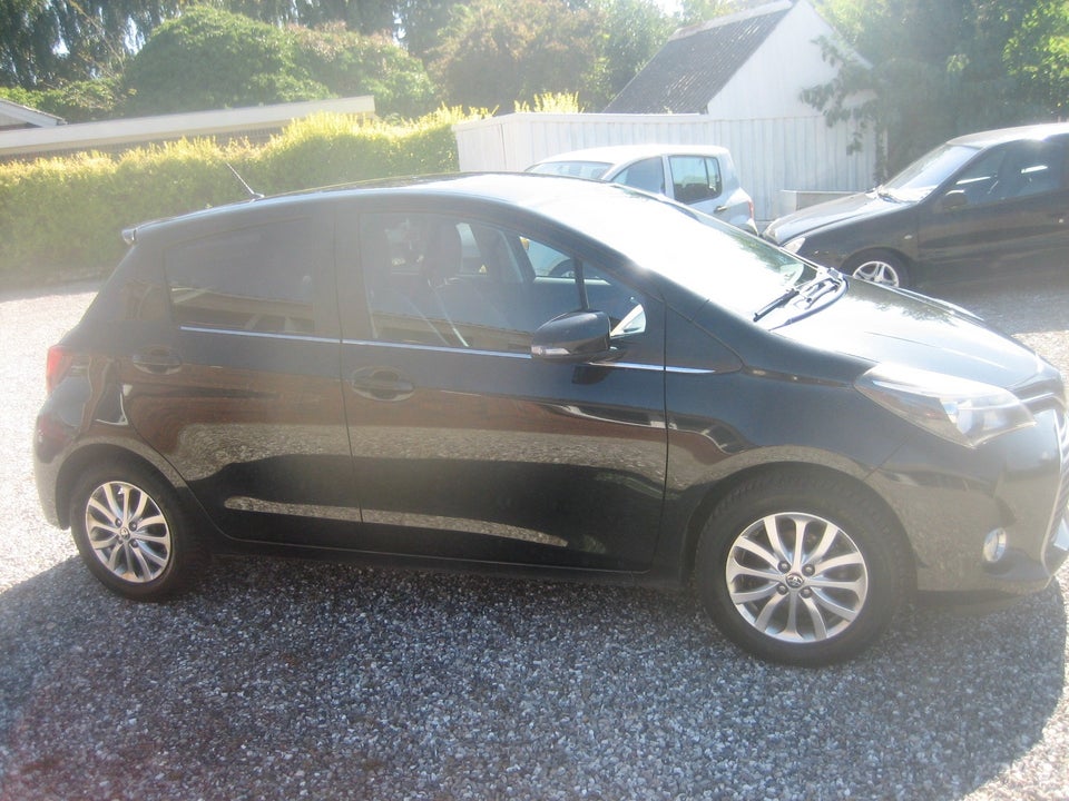 Toyota Yaris 1,3 VVT-i Lounge Edition 5d