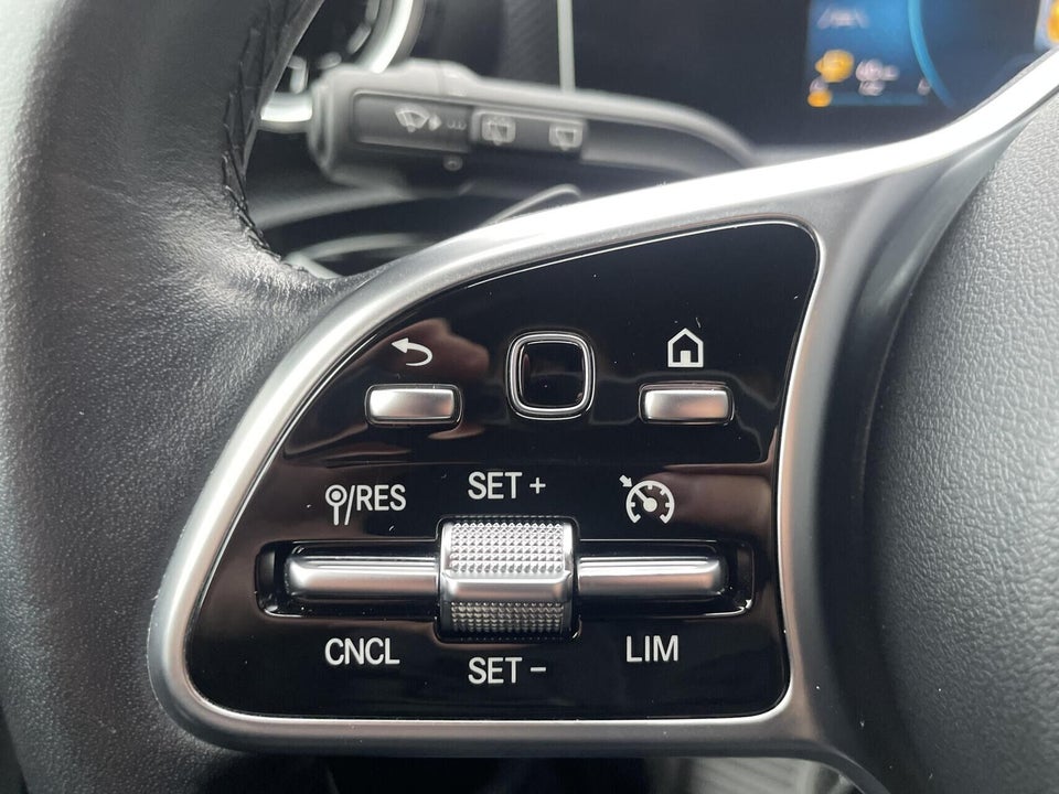 Mercedes A200 1,3 Progressive Line aut. 5d