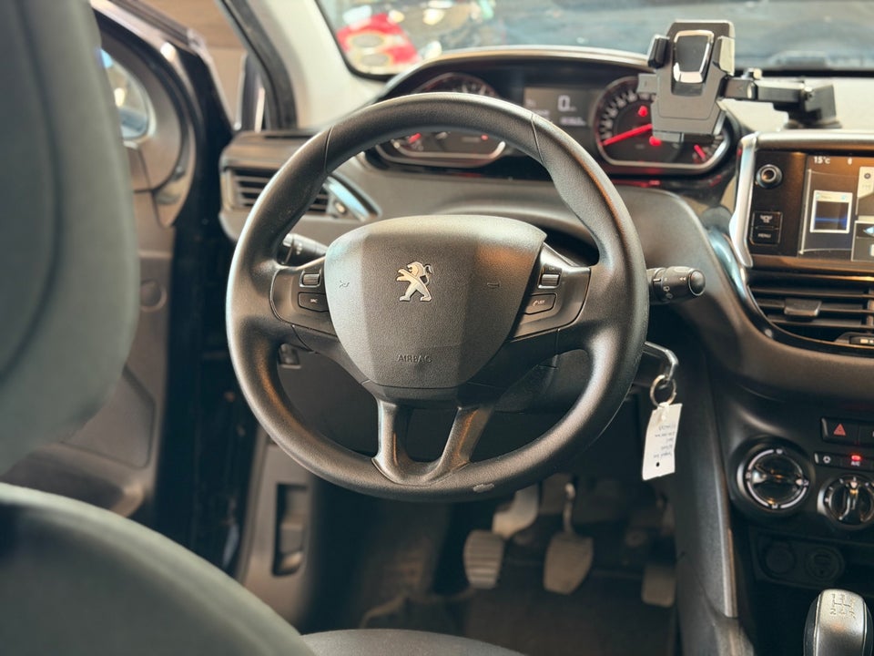 Peugeot 208 1,2 VTi Access 3d