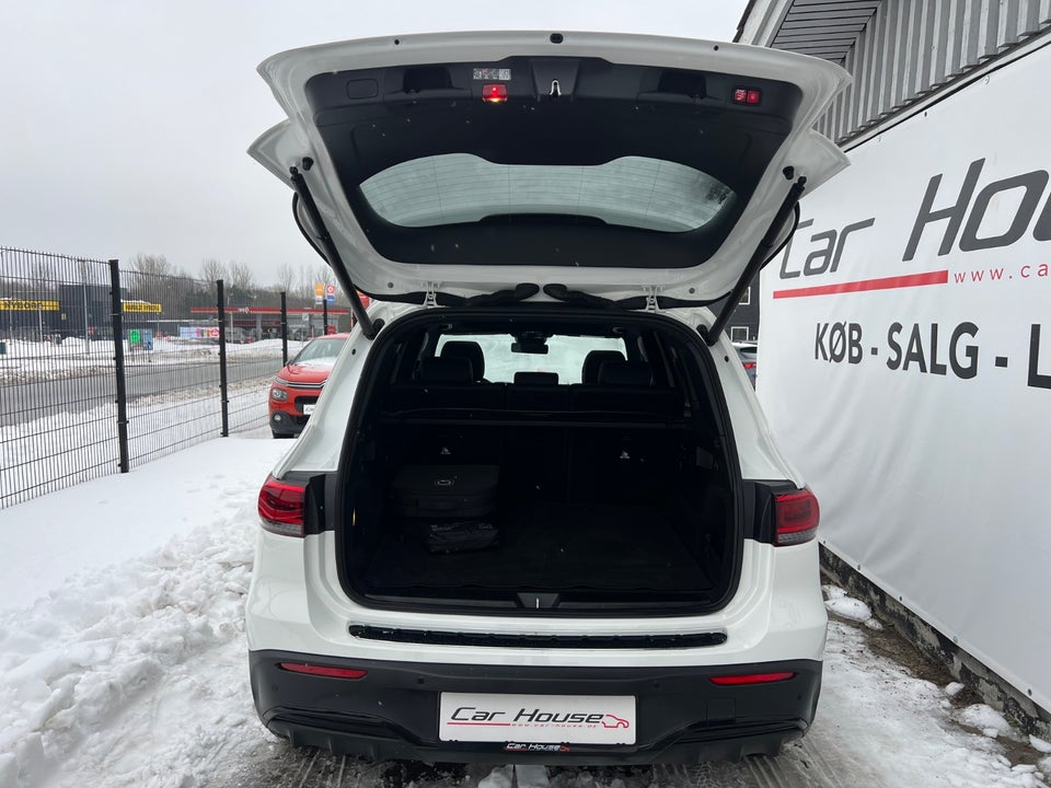 Mercedes EQB250 AMG Line 5d