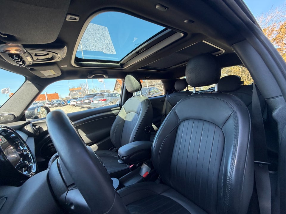 MINI Cooper SE Maximise 3d