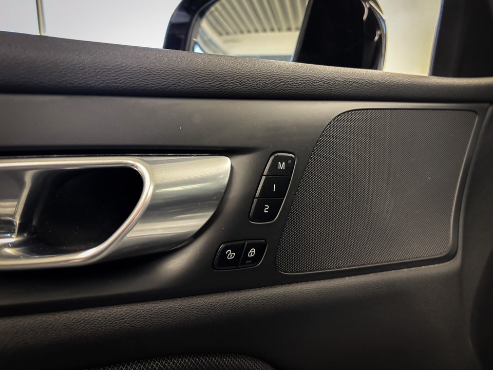 Volvo V60 2,0 B4 197 R-Design aut. 5d