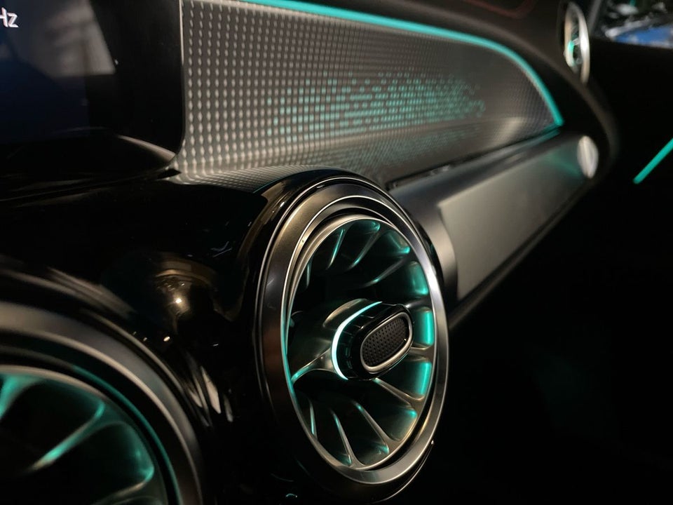 Mercedes EQB300 AMG Line 4Matic 5d