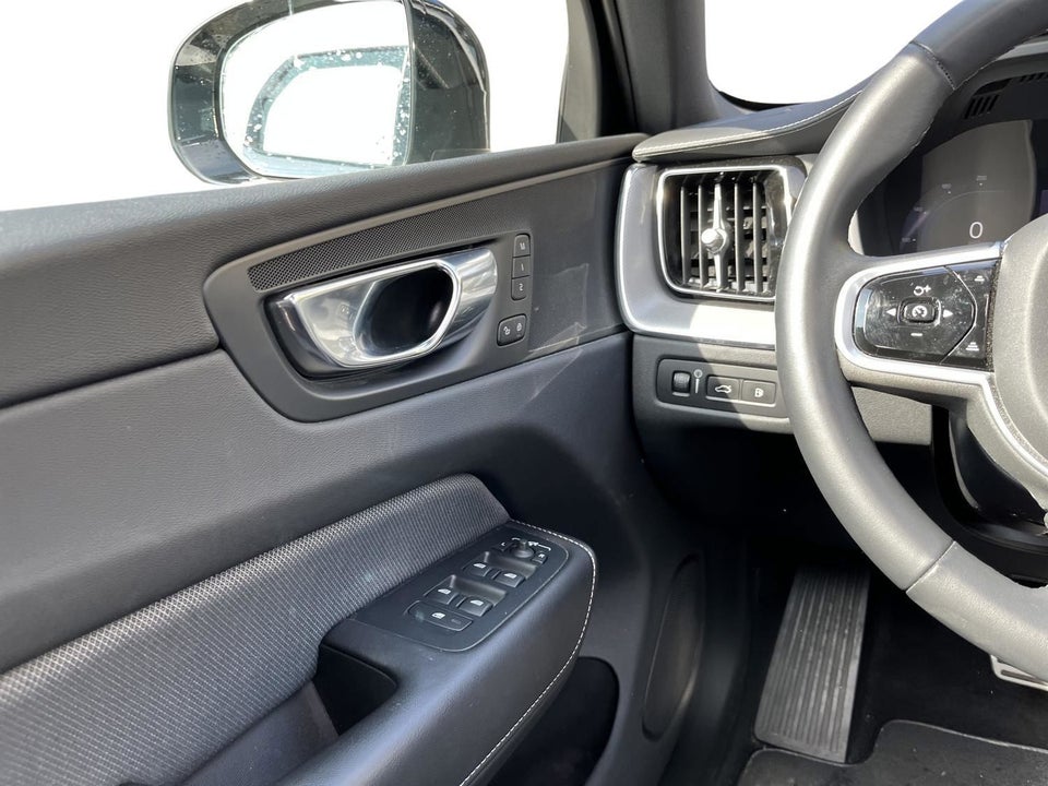 Volvo XC60 2,0 T6 ReCharge R-Design aut. AWD 5d
