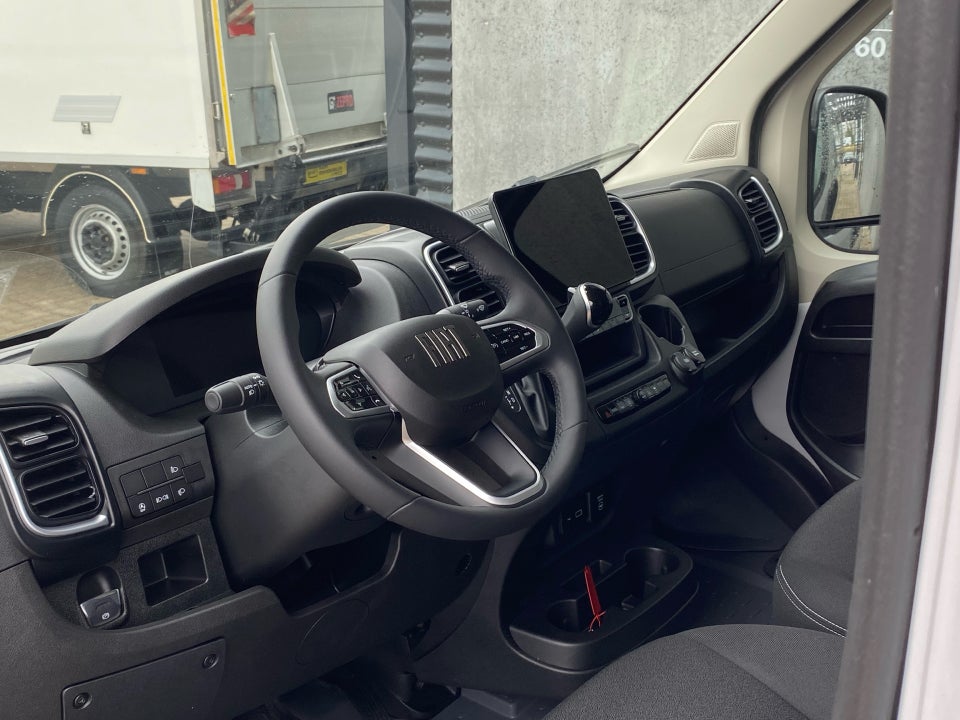 Fiat Ducato 35 Maxi 2,2 MJT 180 Kassevogn L2H2 Pro aut.