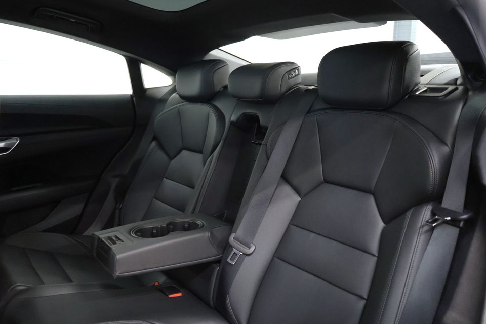 Audi e-tron GT quattro 4d