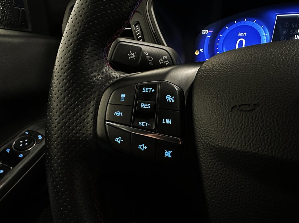 Ford Kuga 2,5 PHEV ST-Line X CVT 5d