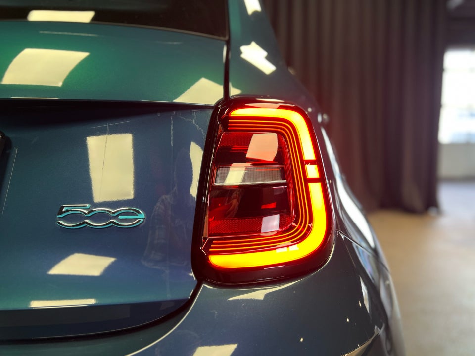 Fiat 500e 42 Icon 3d