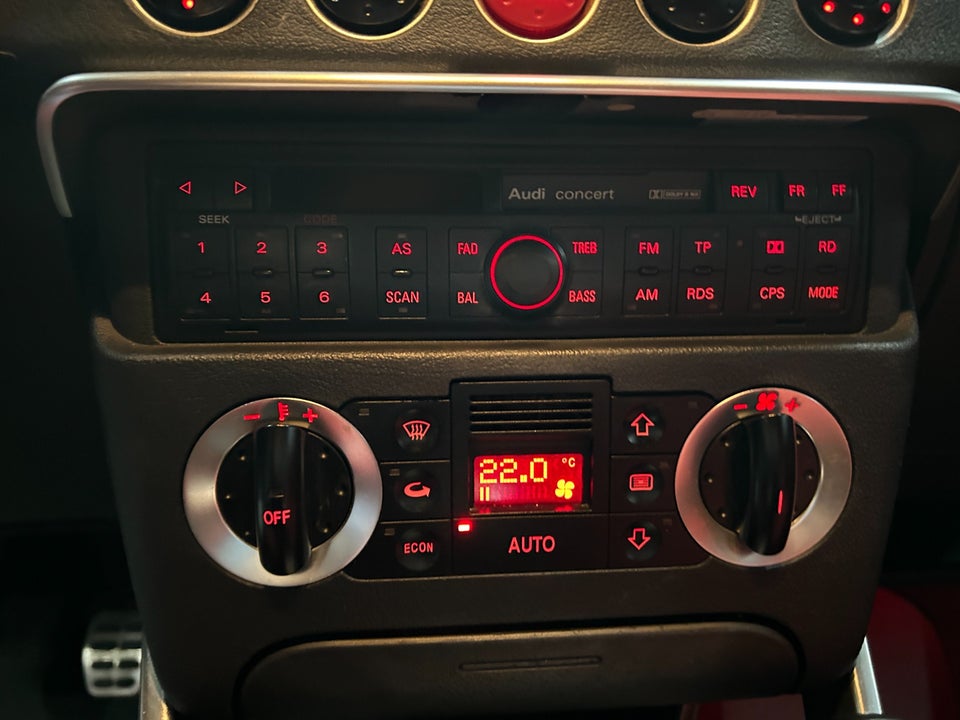 Audi TT 1,8 T 180 Coupé 2d