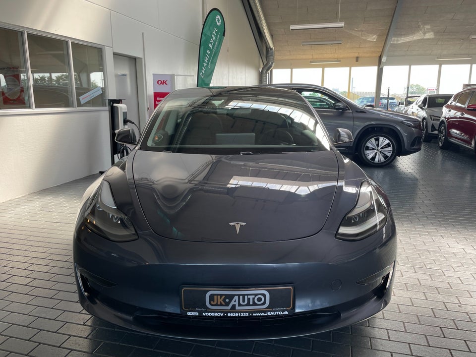 Tesla Model 3 Long Range AWD 4d