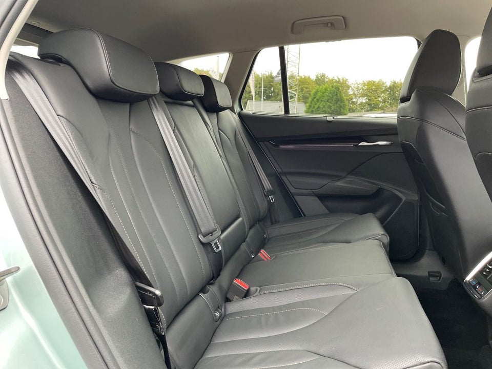 Skoda Enyaq 80 iV Suite 5d