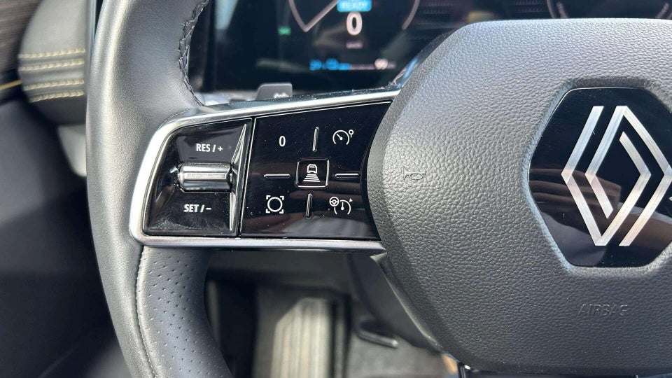 Renault Megane E-Tech 60 Iconic 5d