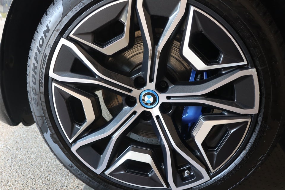 BMW iX xDrive40 Sport 5d