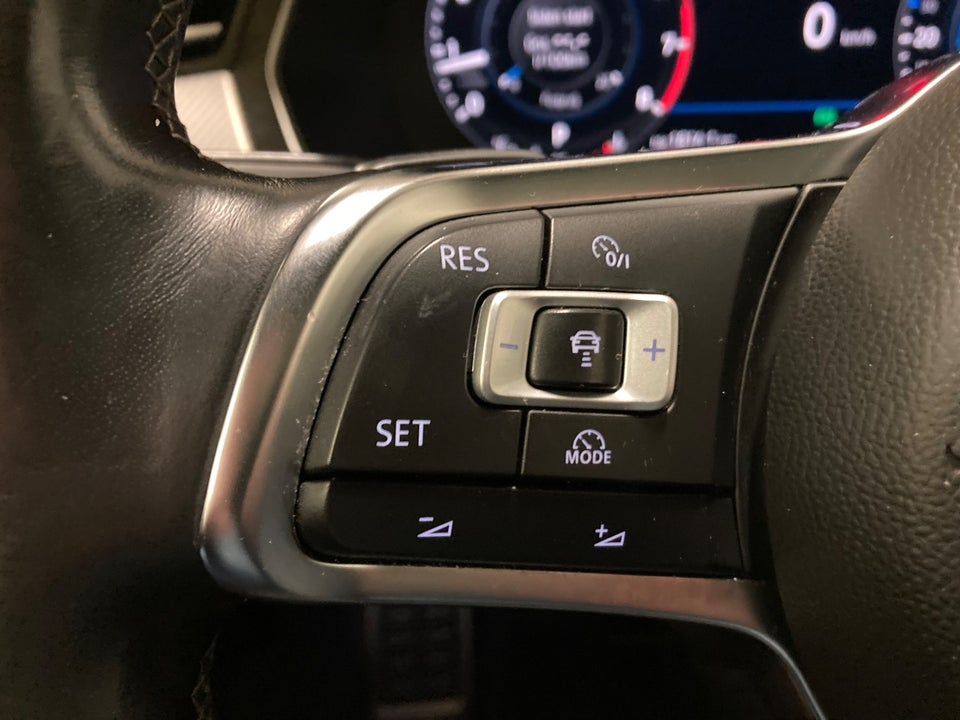 VW Passat 2,0 TSi 280 R-line Variant DSG 4Motion 5d