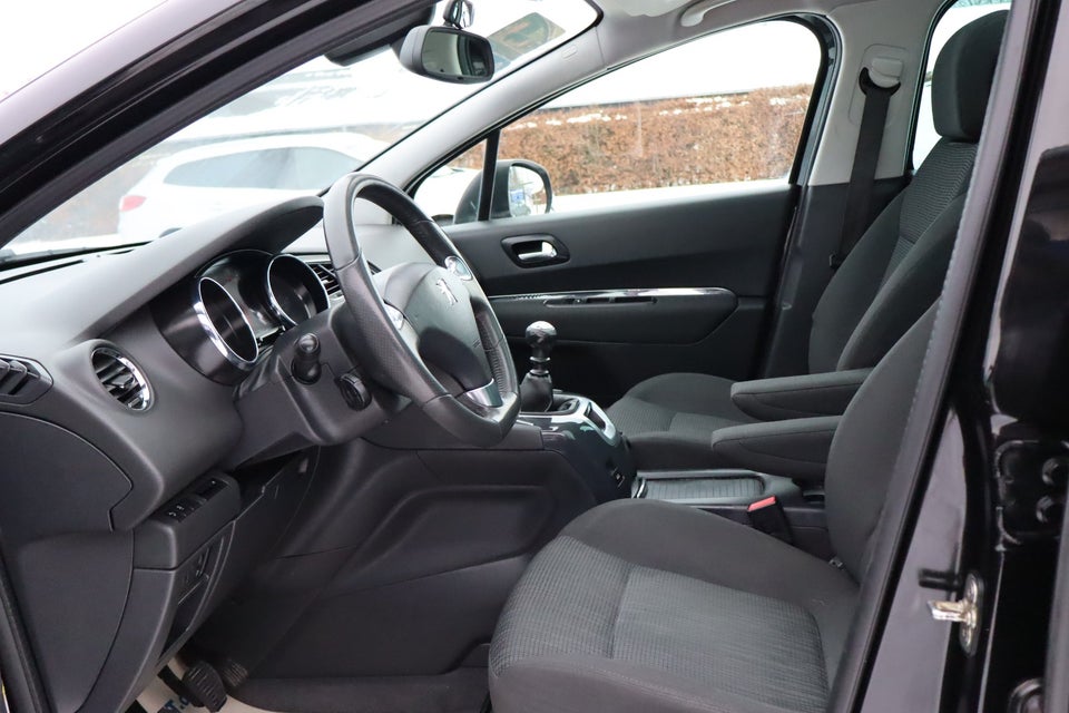 Peugeot 5008 1,6 HDi 114 Style 7prs 5d