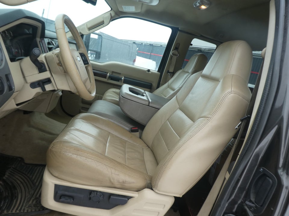 Ford F-250 6,4 V8 TD Super Duty Lariat aut. 4x4 4d