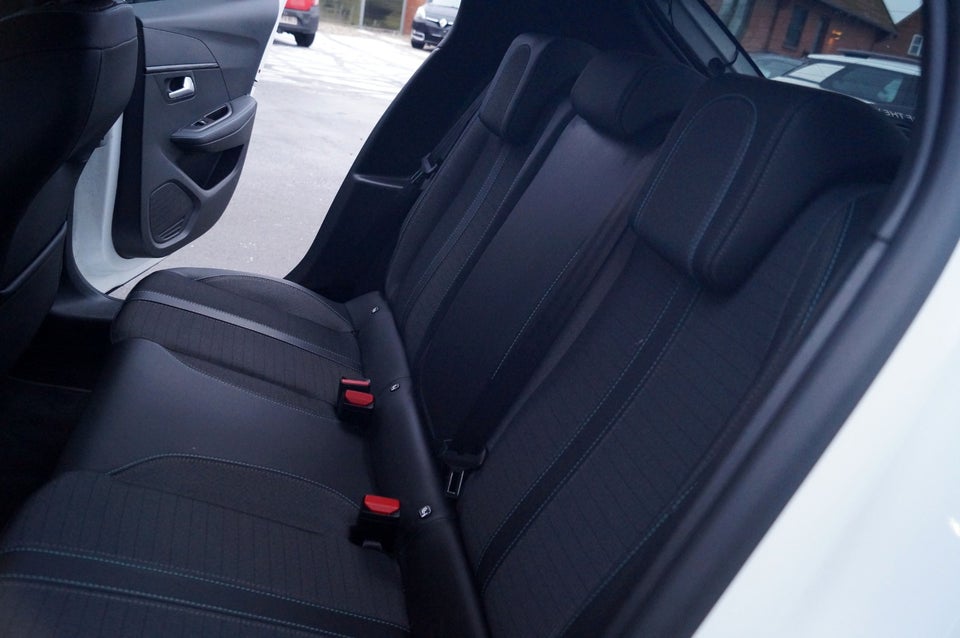 Peugeot e-208 50 Allure 5d