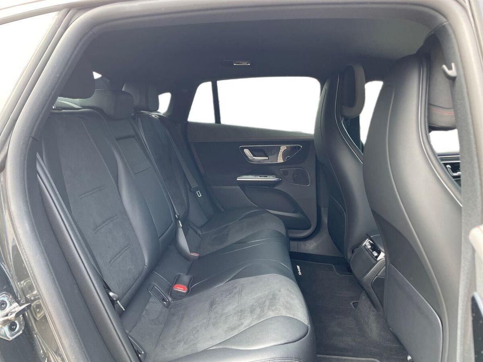 Mercedes EQE350 AMG Line 4Matic 4d