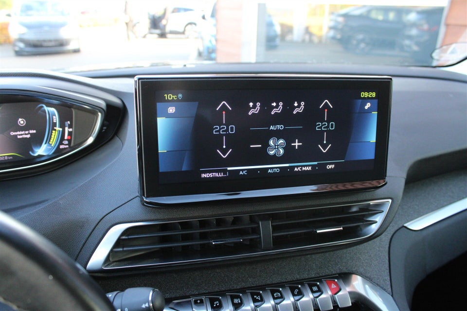 Peugeot 3008 1,6 Hybrid First Selection EAT8 5d