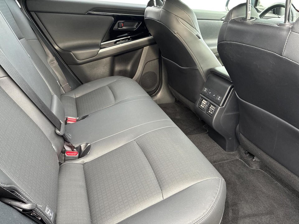 Toyota bZ4X Executive 5d