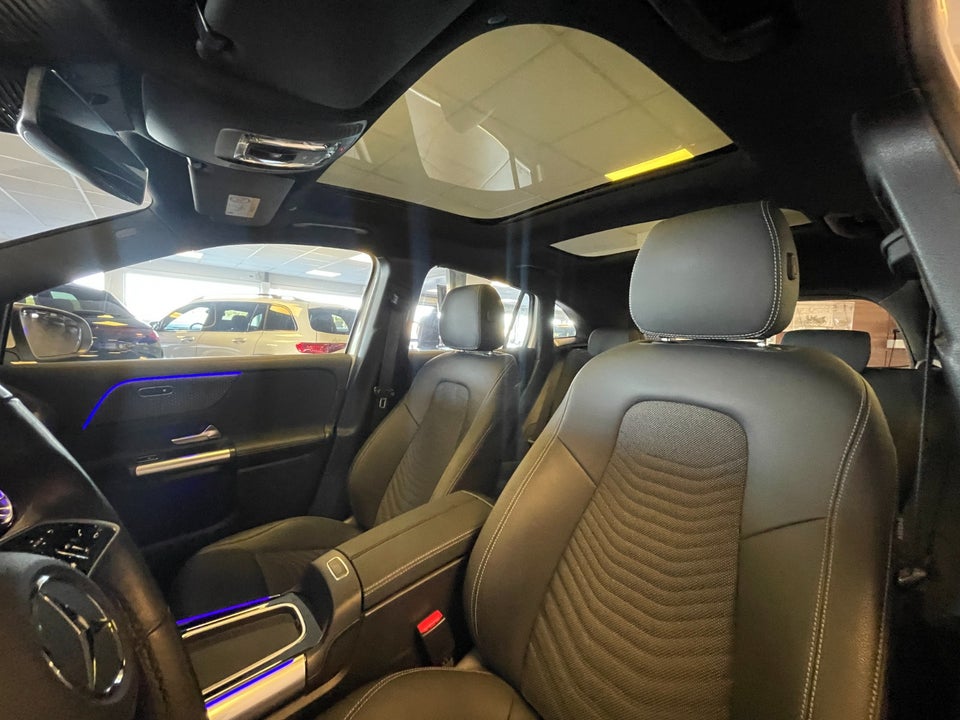 Mercedes EQA300 Progressive 4Matic 5d